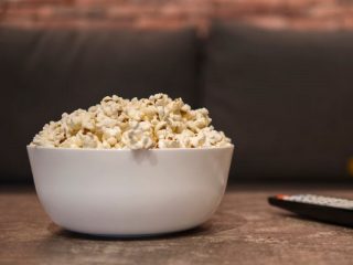 歯にポップコーンが詰まり緊急の心臓手術！ 数日で死に至っていた…一体なぜ？＝英